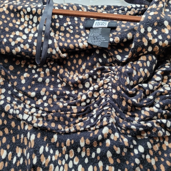 Dress - Picture 2 of 3